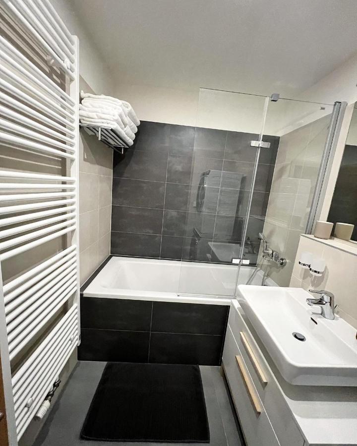 U Jelena Harrachov - Rodinny Apartman U Lesa S Garazi Extérieur photo